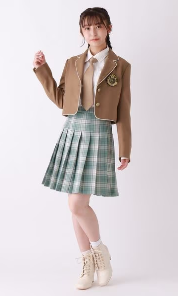 ボレロジャケットにチェック柄スカート　韓国アイドル風卒服コーデ