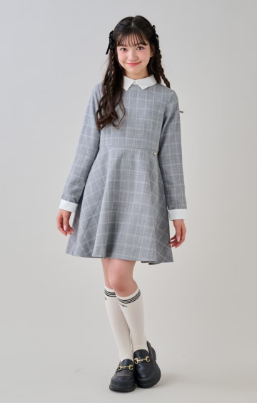 白衿ワンピース（グレーチェック柄）1枚の卒服コーデ