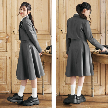 ハイウエストデザインの卒業式スーツ