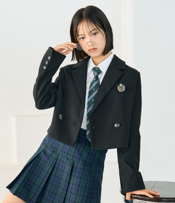 制服っぽい卒服コーデ