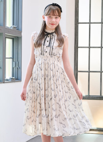 音符柄ワンピースの卒服コーデ